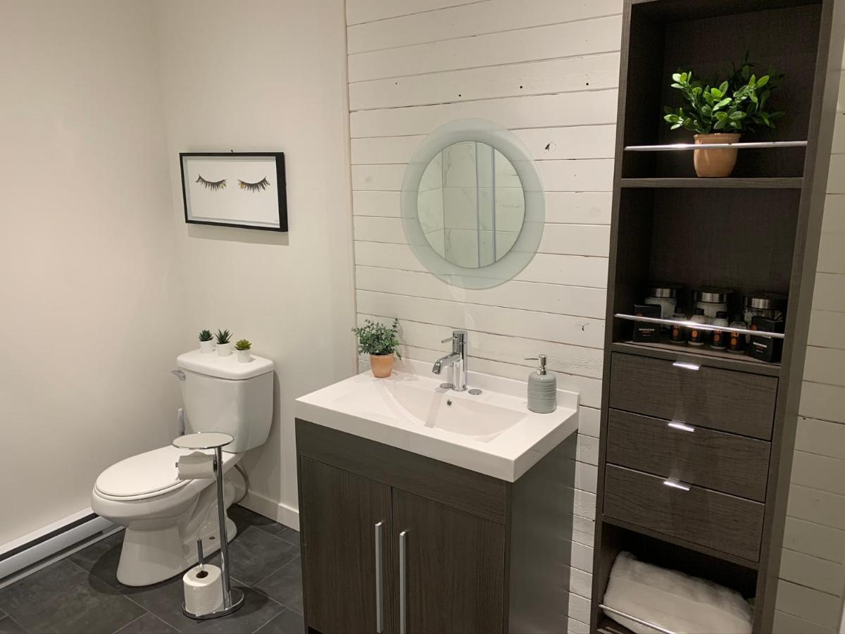 Deluxe Queen Suite